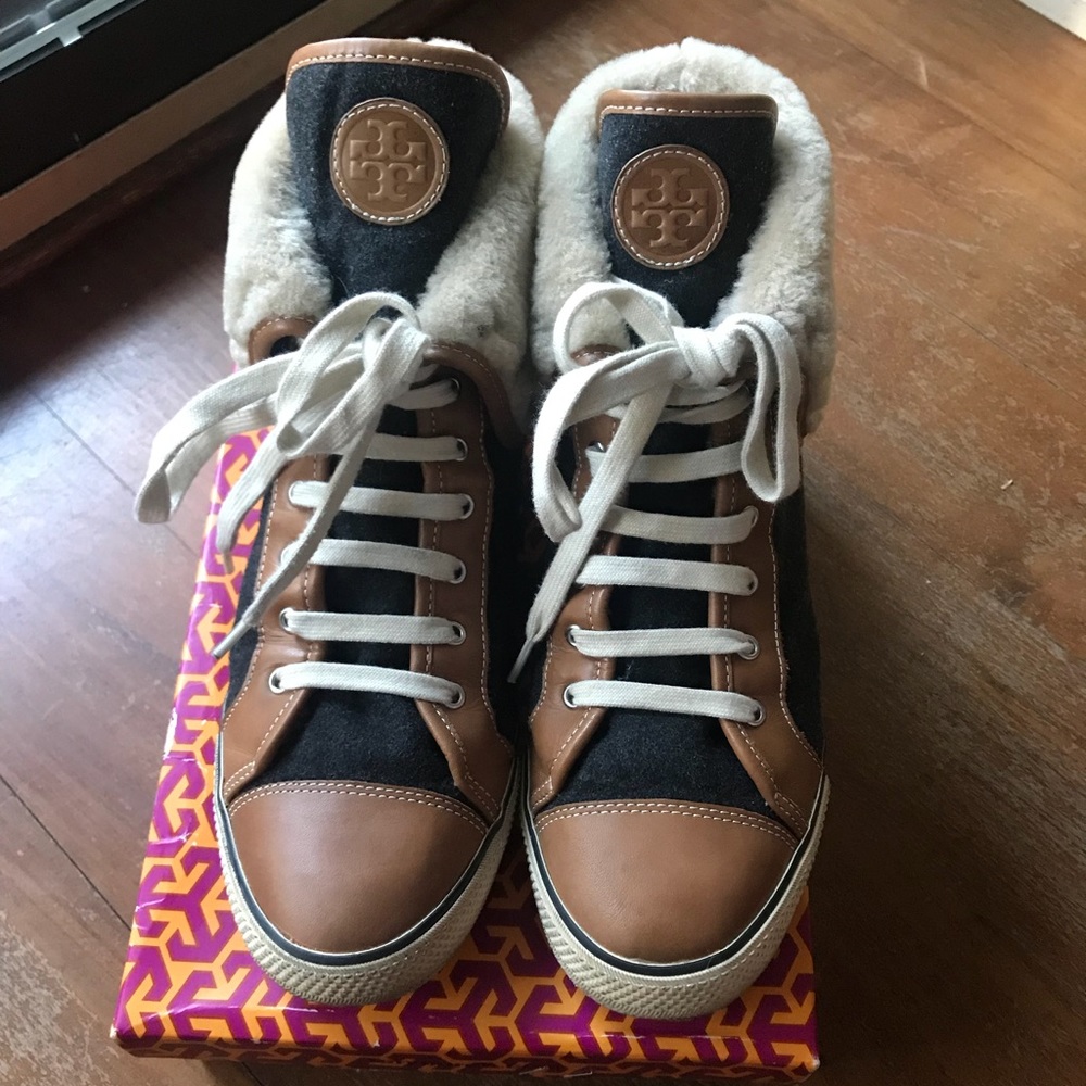 Tory Burch Benjamin Shearling Sneakers gently used